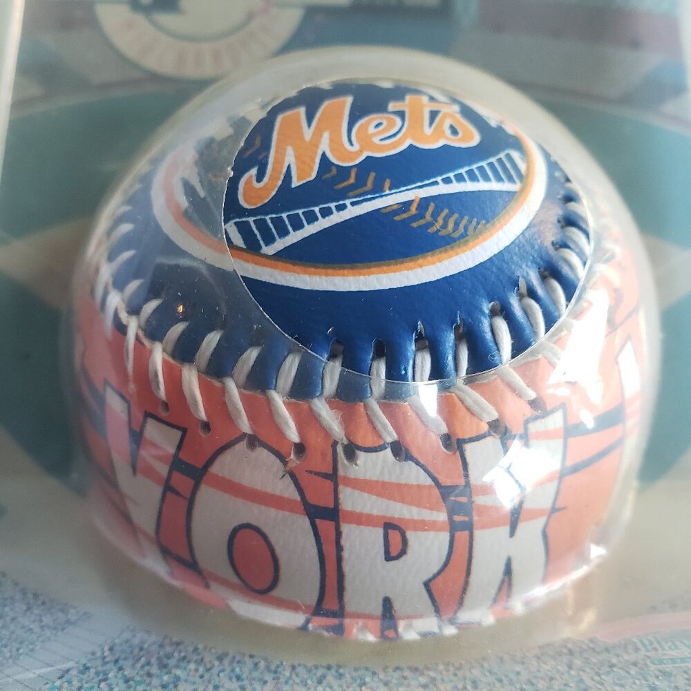 New York Mets Vintage Collectible Baseball new in box